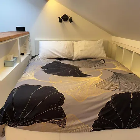 Close To Transport And Shops Clamart